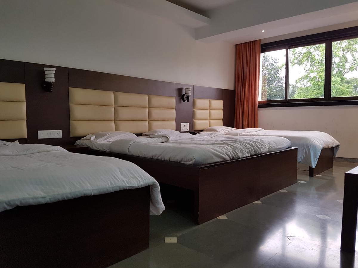 Khed  Bisu Hotel & Resorts المظهر الخارجي الصورة